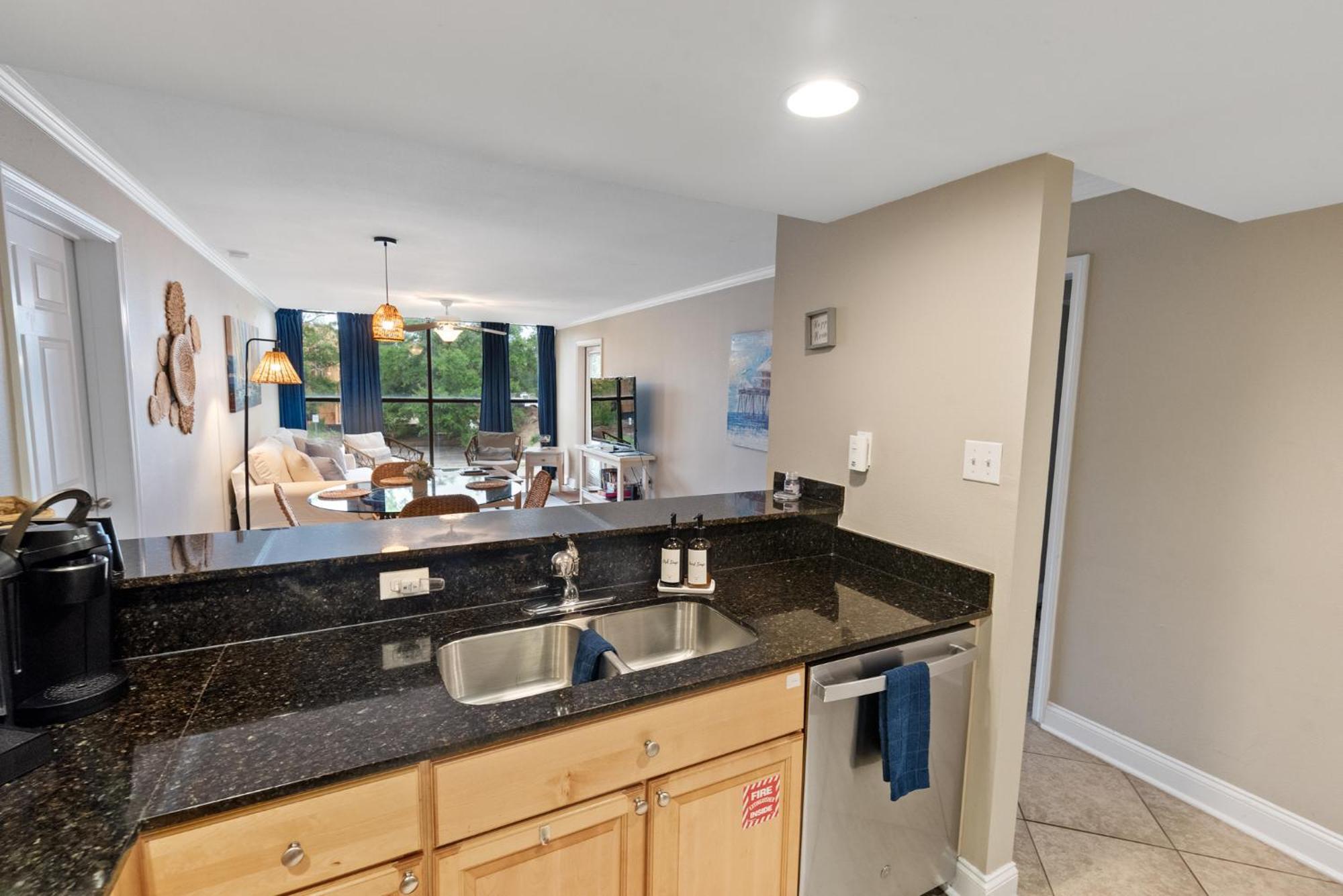Fun 2 Bed/2 Bath Condo With Pool On Biloxi Beach Εξωτερικό φωτογραφία